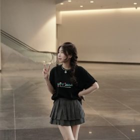 Áo phông cổ tròn